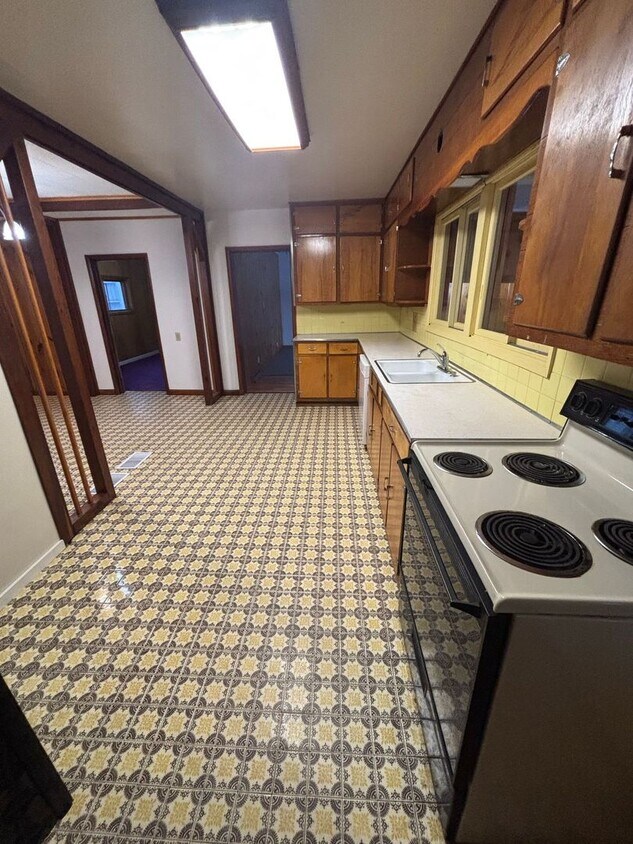 Primary Photo - 712 N Brown St