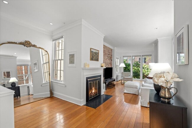 Foto del edificio - 1647 34th St NW
