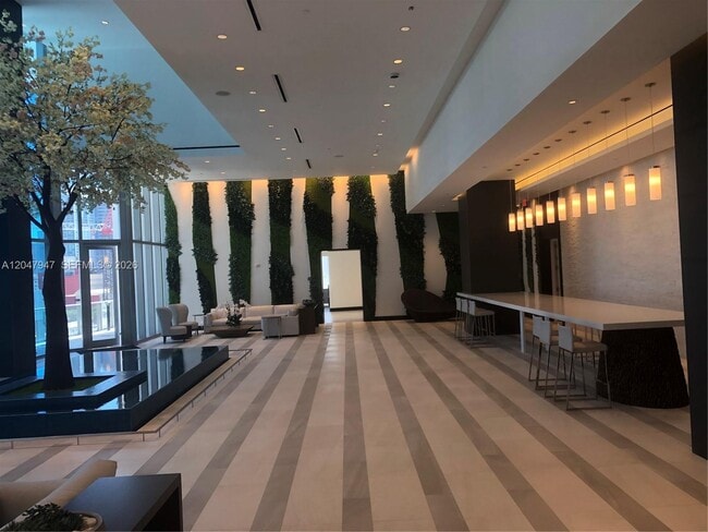 Foto del edificio - 851 NE 1st Ave