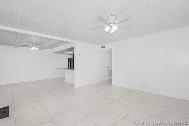 Building Photo - 8706 W Sample Rd