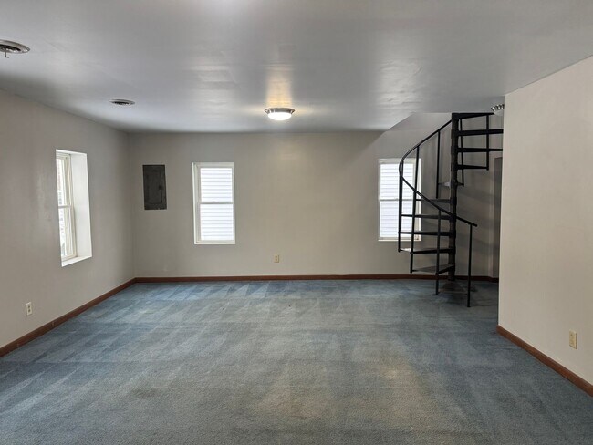 Foto del edificio - 3 Bedroom Home For Rent in Carbondale