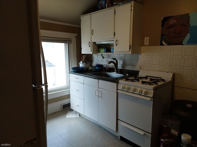 Building Photo - 1 br, 1 bath  - 706 Emmet St Unit 3