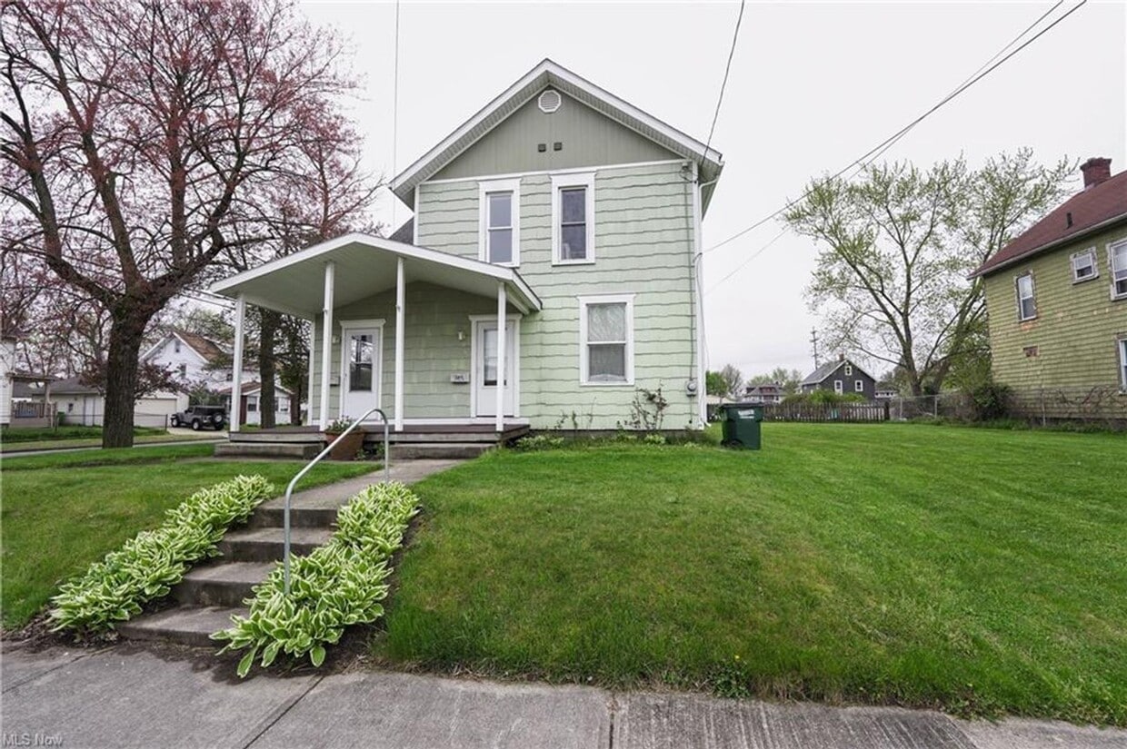 Foto principal - 554 Creedmore Ave