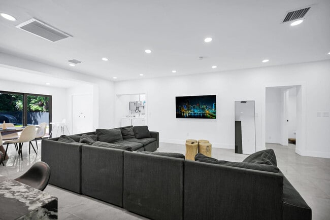 Foto del edificio - 5313 NE 1st Ave