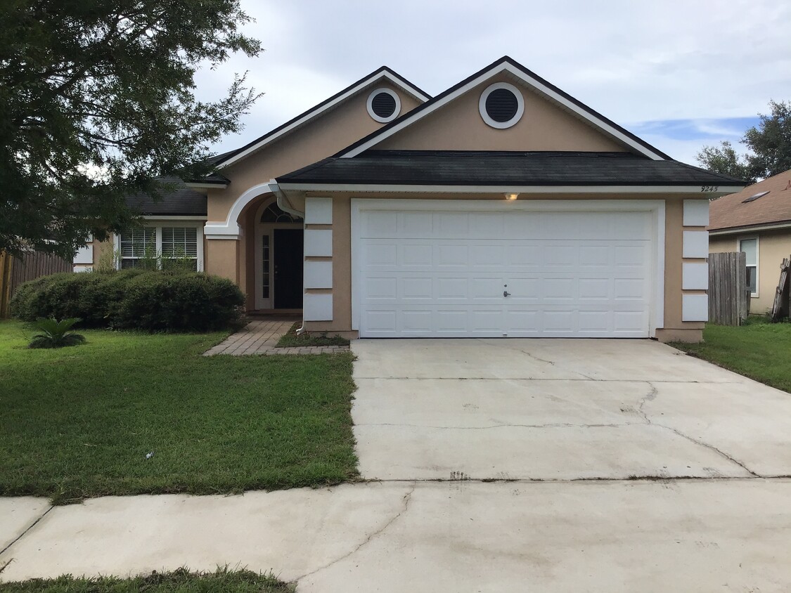 9245 Redtail Drive - House Rental in Jacksonville, FL | Apartments.com