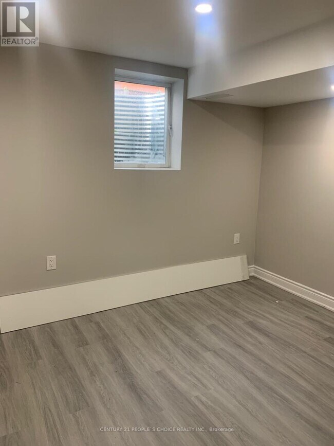 Building Photo - 24 Deepcoral Ct