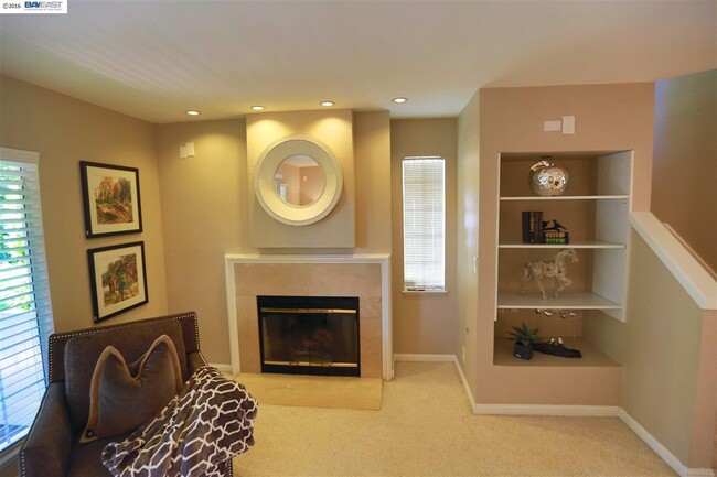 Foto del edificio - 7734 Creekside Dr