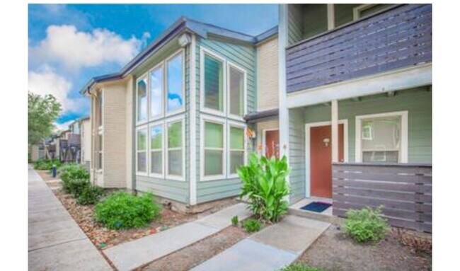 Foto del edificio - 2751 Wallingford Dr