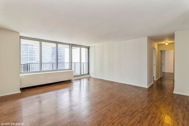 Building Photo - 400 E Randolph St