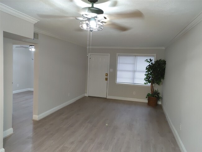 Building Photo - 6204 Culberson St