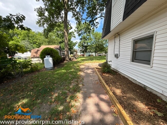 Building Photo - 7828 Bodkin View Dr