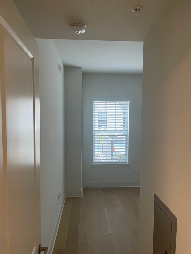 6803 Cameron Dr NW Unit 111, Washington, DC 20012 Condo for Rent in