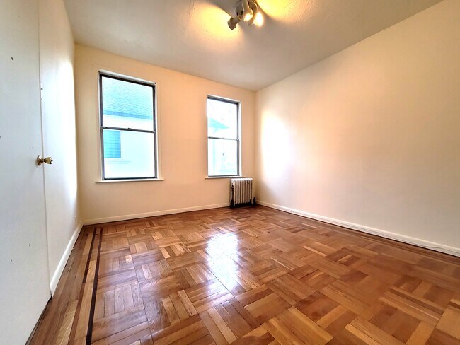 Building Photo - 2414 E 29th St