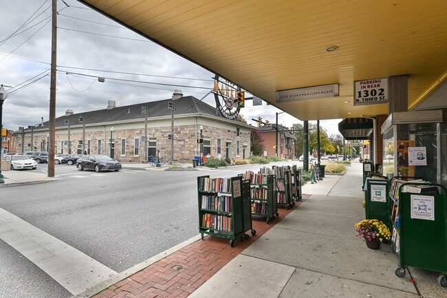 Foto del edificio - 1306 N 3rd St