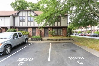 Building Photo - 1830 Ashborough Ct