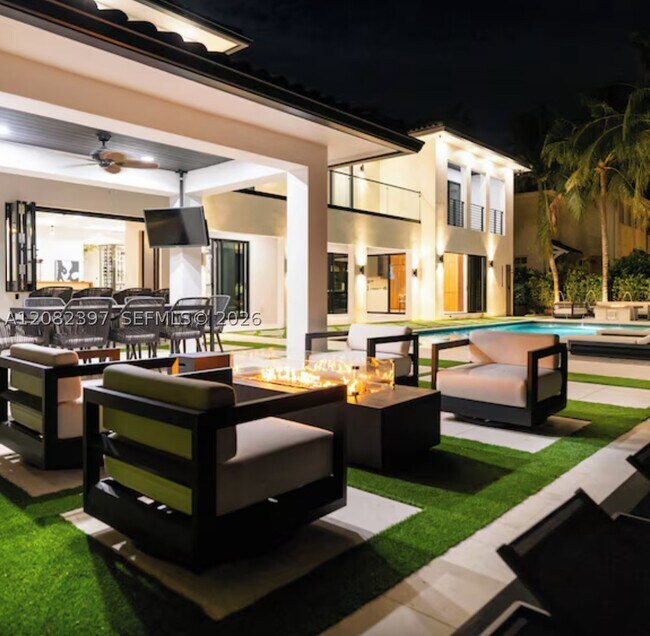 Foto del edificio - 131 Royal Palm Dr
