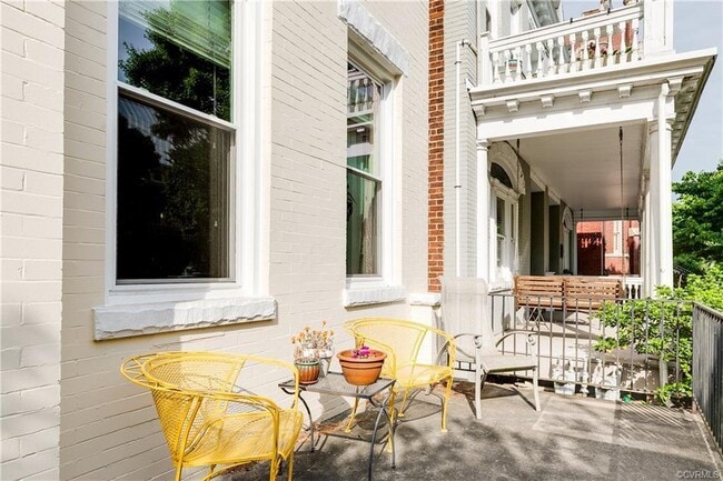 Front Porch - 1717 Hanover Ave