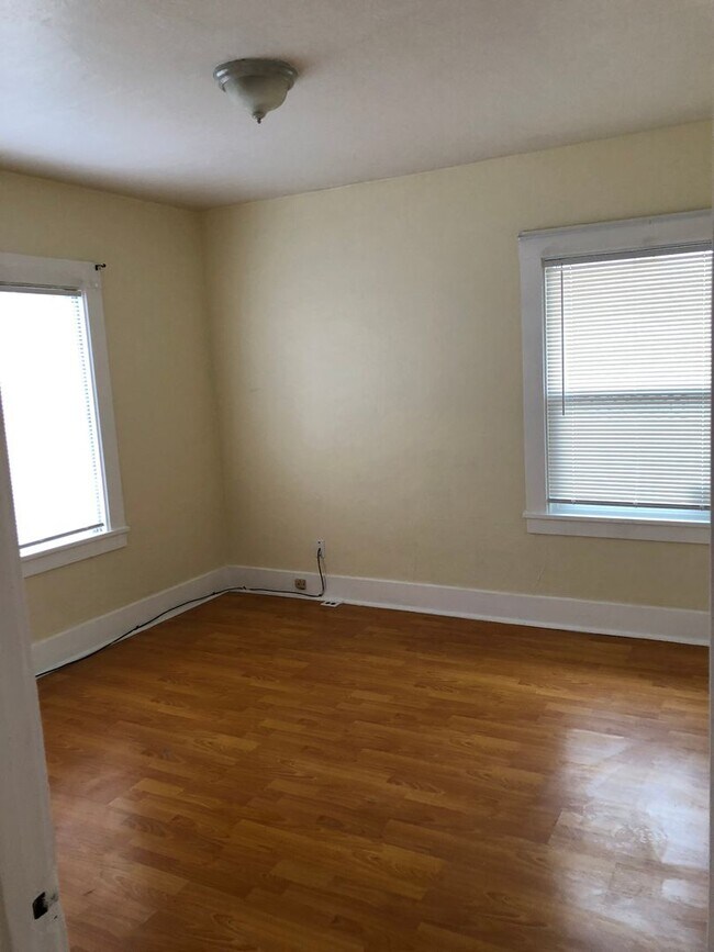 Foto del edificio - COMING SOON: 3 Bedroom 1 Bath House