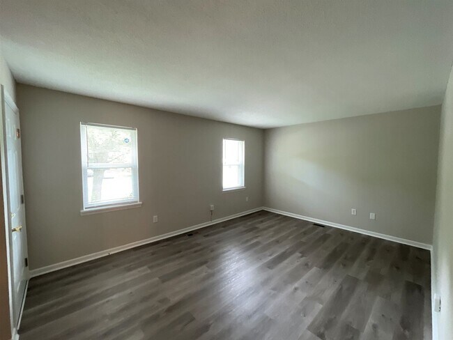 Foto del edificio - Great 2/1 Duplex Ready for YOU!