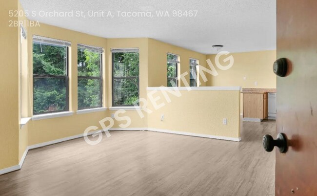 Foto del edificio - Peaceful Living in University Place – Bright, Spacious & Move-In Ready + $300 Move-In Special!