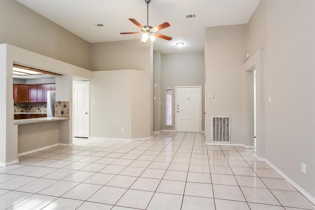 Foto del edificio - 5234 Pine Cliff Dr