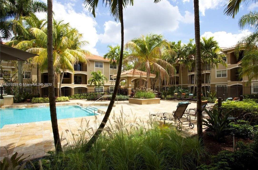 100 SW 117th Terrace Unit 2102, Pembroke Pines, FL 33025 Condo for