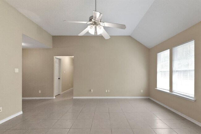 Foto del edificio - 25627 Beaver Run Dr
