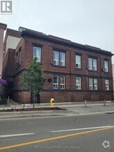 Building Photo - 19-219 Dunlop St W