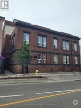 Building Photo - 19-219 Dunlop St W