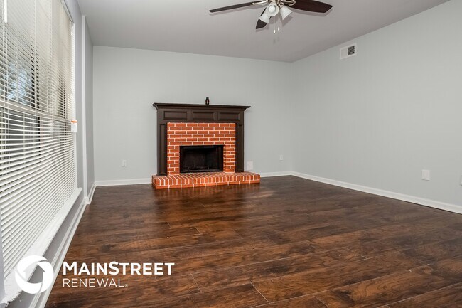 Foto del edificio - 110 Crystal Green Ct