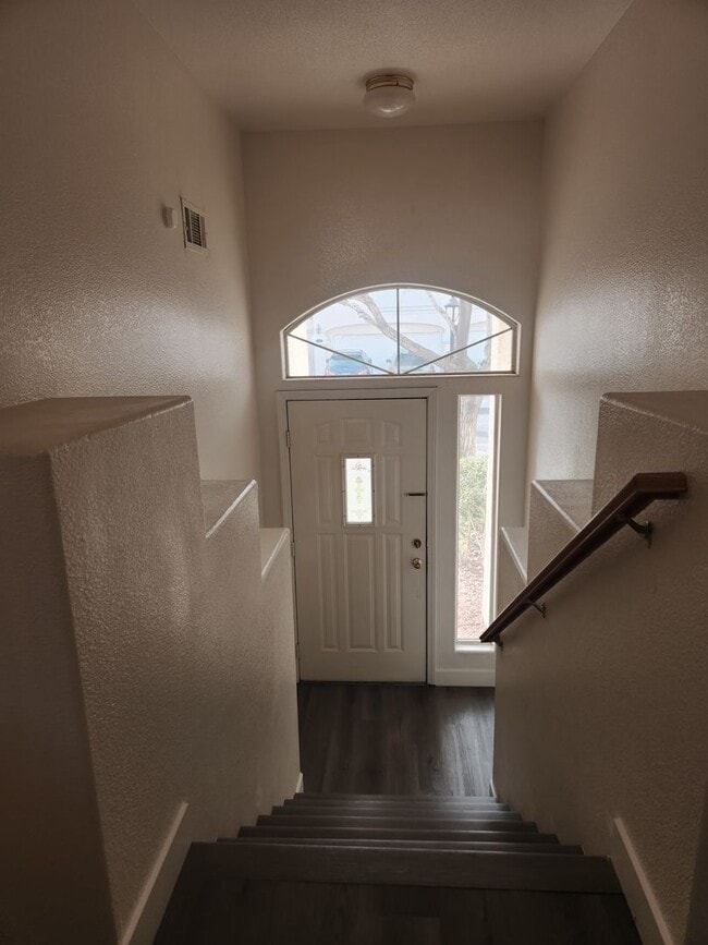 Building Photo - 5264 Island Chain Rd