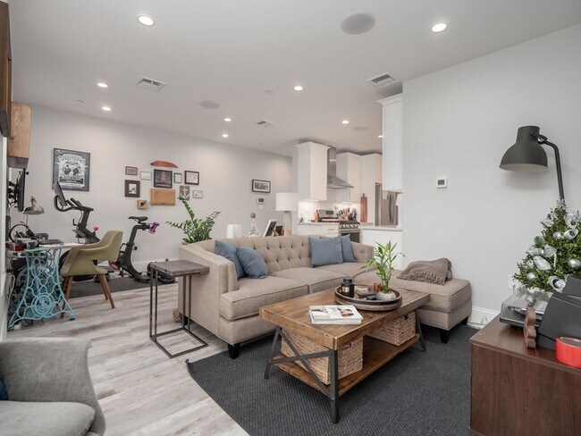 Foto del edificio - 45 L St