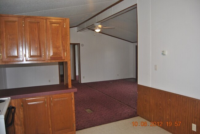 Building Photo - 6 Dona Dr