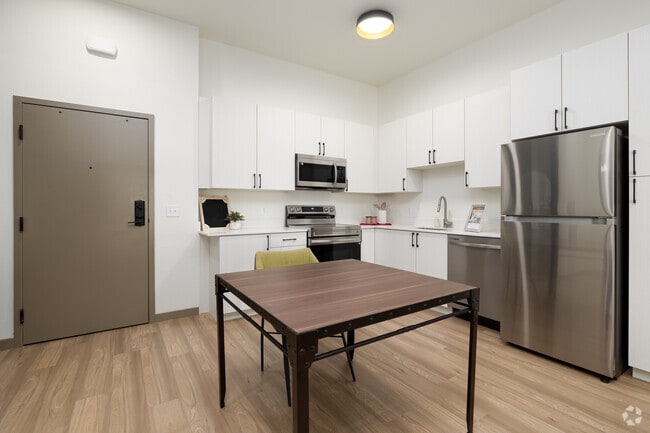 2 habitaciones, 1 baño - 733 pies cuadrados - Cocina - The Meadowmark Apartments
