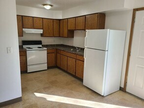 Building Photo - 206 Harrison Ct