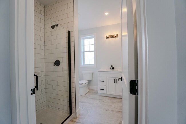 Foto del edificio - Marin Village