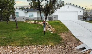 Building Photo - 5102 Moss Point