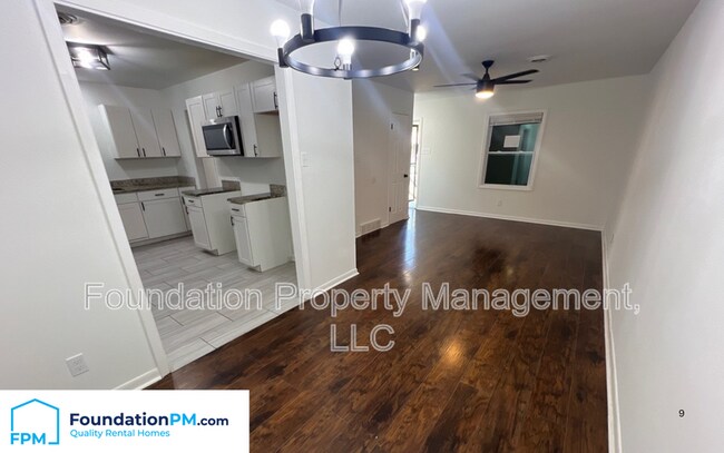 Foto del edificio - 1749 Cornelia Ln