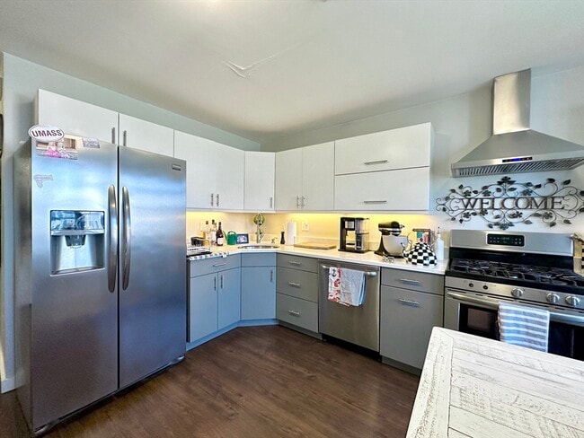 Building Photo - 180 K St