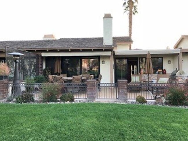 Building Photo - 3 Bedroom Condo for rent in Palm Desert, CA