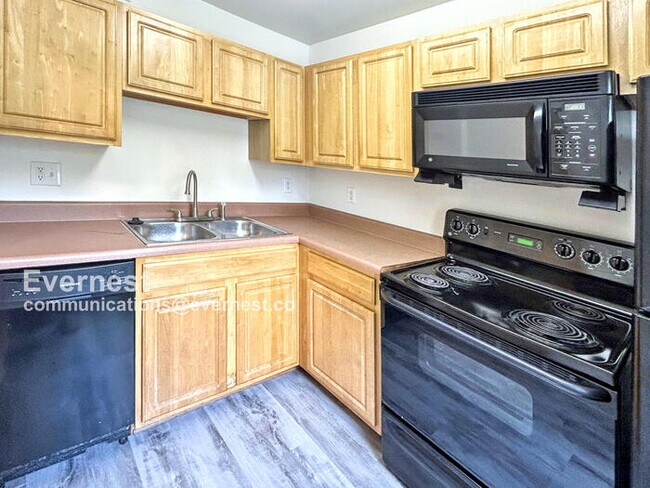 Foto del edificio - 3510 E Richmond Rd