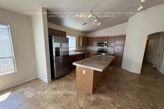 Building Photo - 12742 W Pershing St