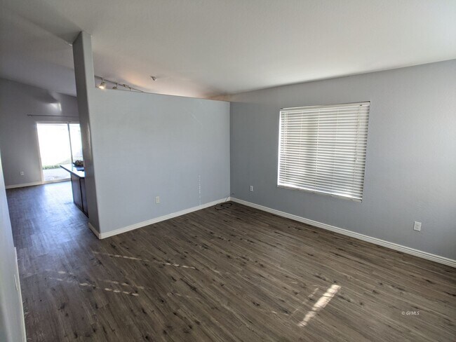 Building Photo - 1395 Graham Ln