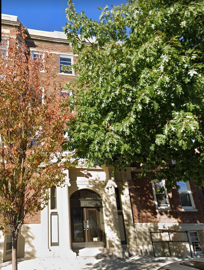 Foto del edificio - 1185 Commonwealth Ave