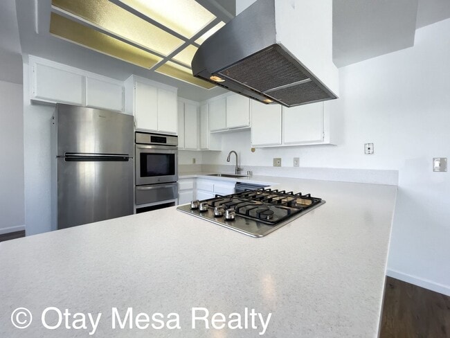 Foto del edificio - Spacious 3BR Home with Garden Beds & Pet-F...