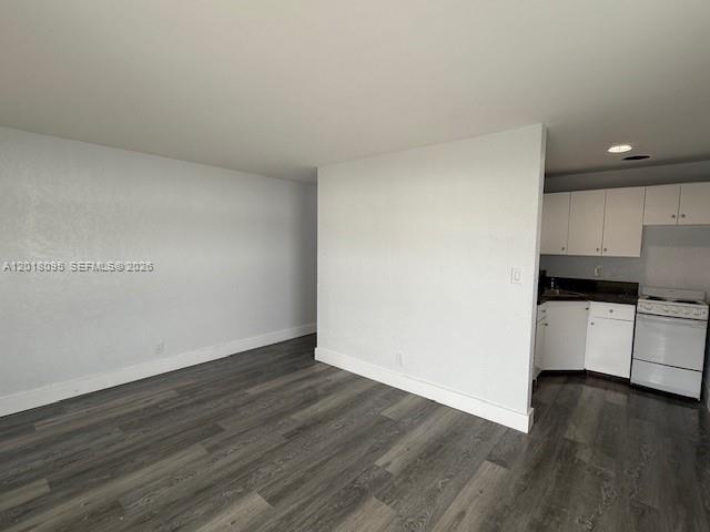 Foto del edificio - 2880 SW 1st St