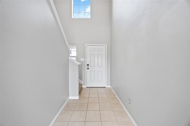 Building Photo - 16267 Silver Wing Ln