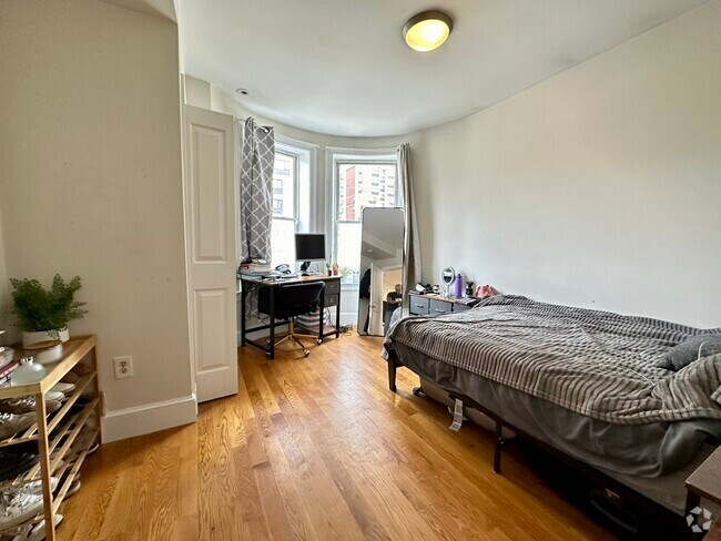 Building Photo - 836 Huntington Ave