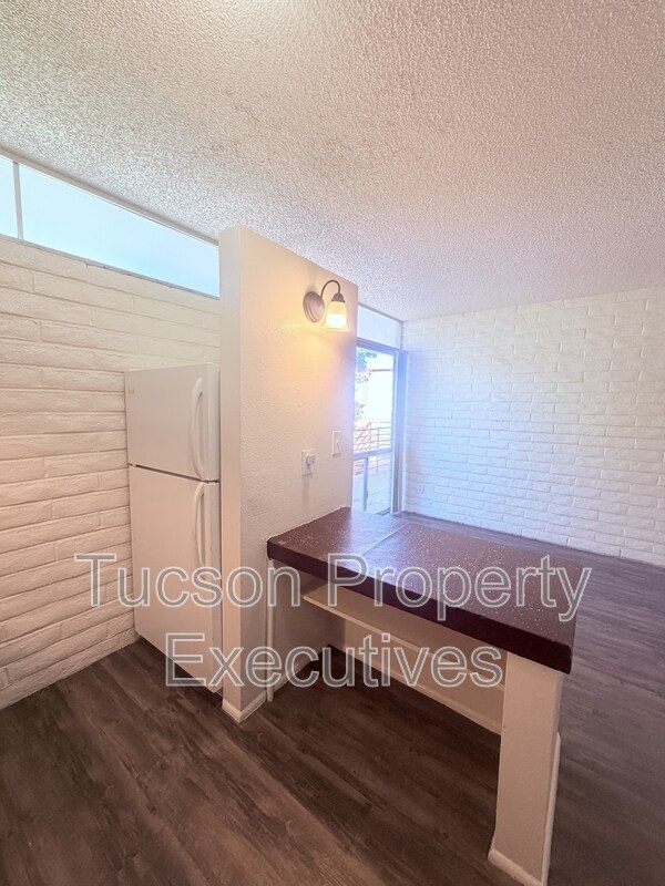 Foto del edificio - 20 N Leonora Ave