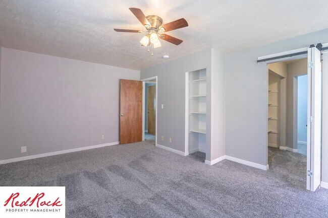 Building Photo - 3 Bedroom Home with Red Rock Views and Community Pool
